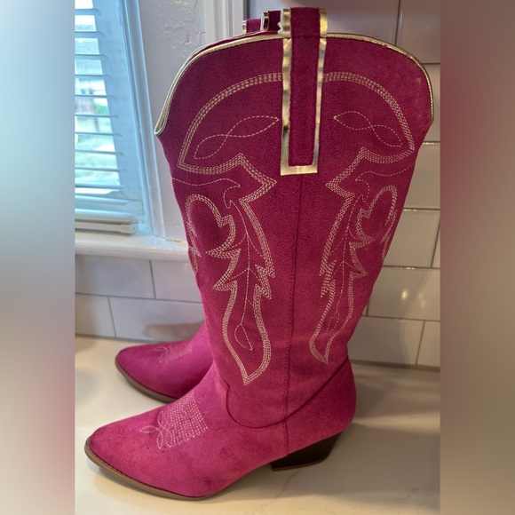 Pink boots - Picture 2 of 9